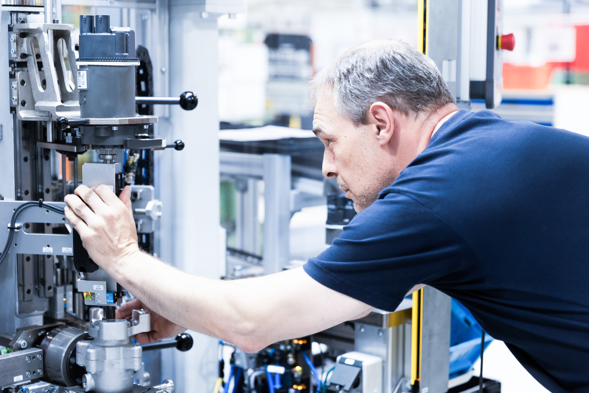 Maintenance Technicians: Easy-to-Use, Plug-and-Play In-Line Measurement
